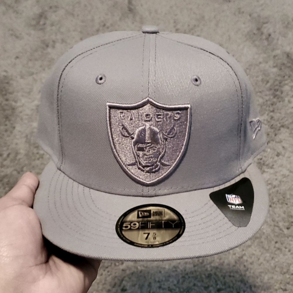Las Vegas Raiders Fitted Hat